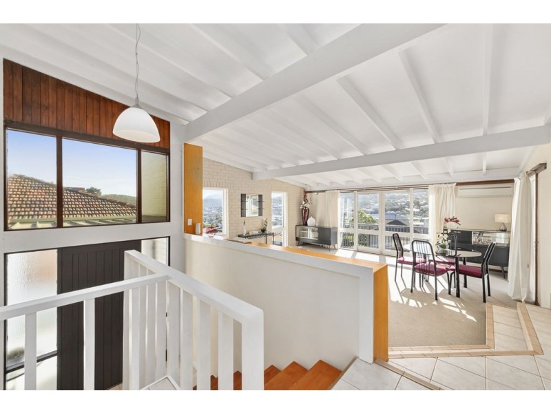 7 St Helen Street, Lindisfarne TAS 7015