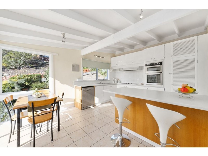 7 St Helen Street, Lindisfarne TAS 7015