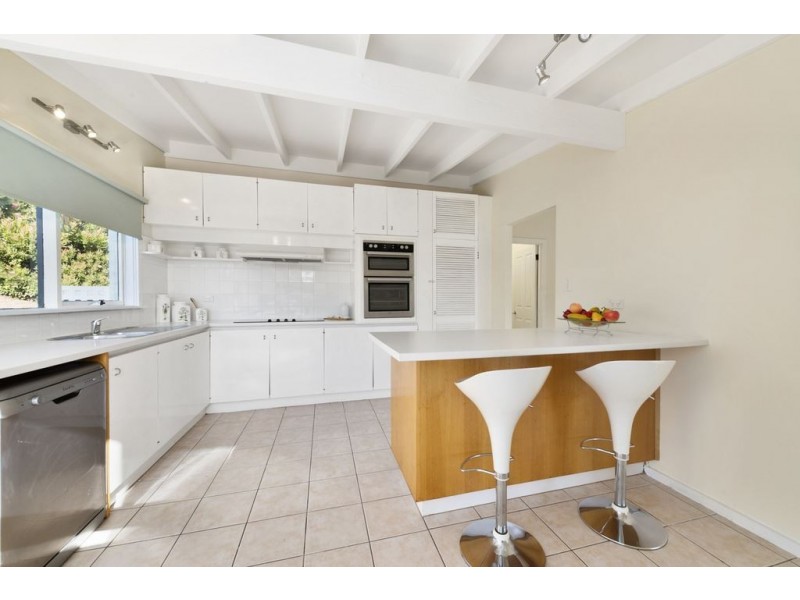 7 St Helen Street, Lindisfarne TAS 7015