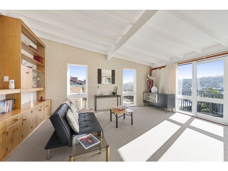 7 St Helen Street, Lindisfarne TAS 7015