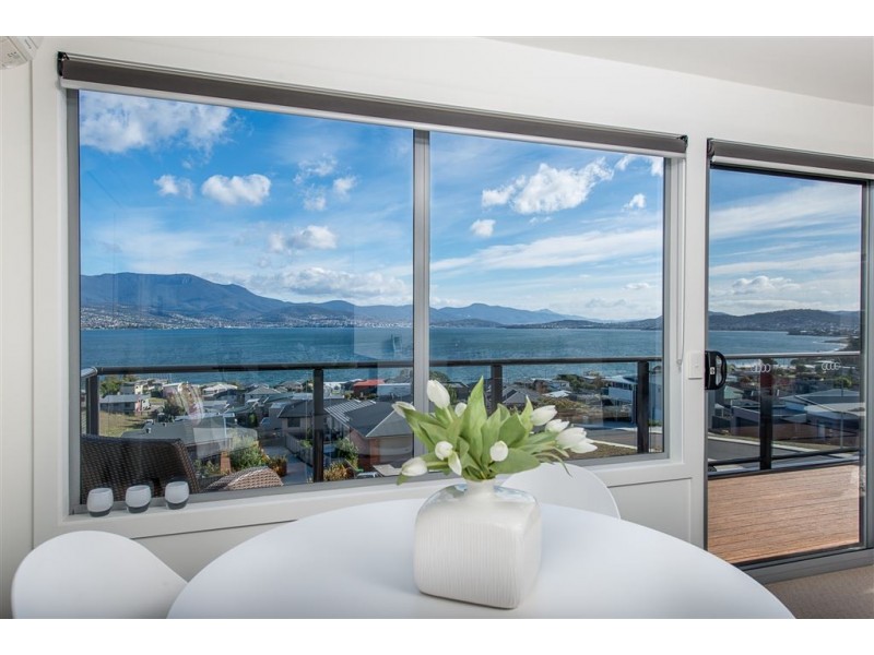 1/746 Oceana Drive, Tranmere TAS 7018