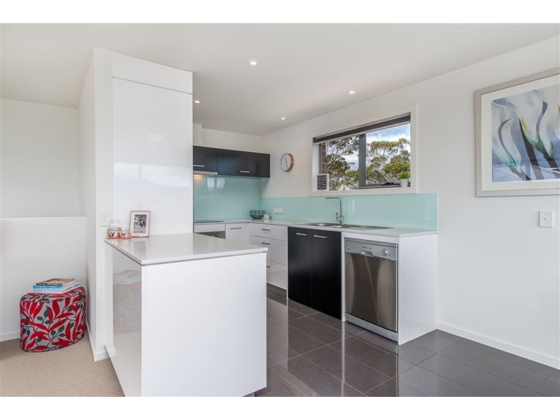 1/746 Oceana Drive, Tranmere TAS 7018