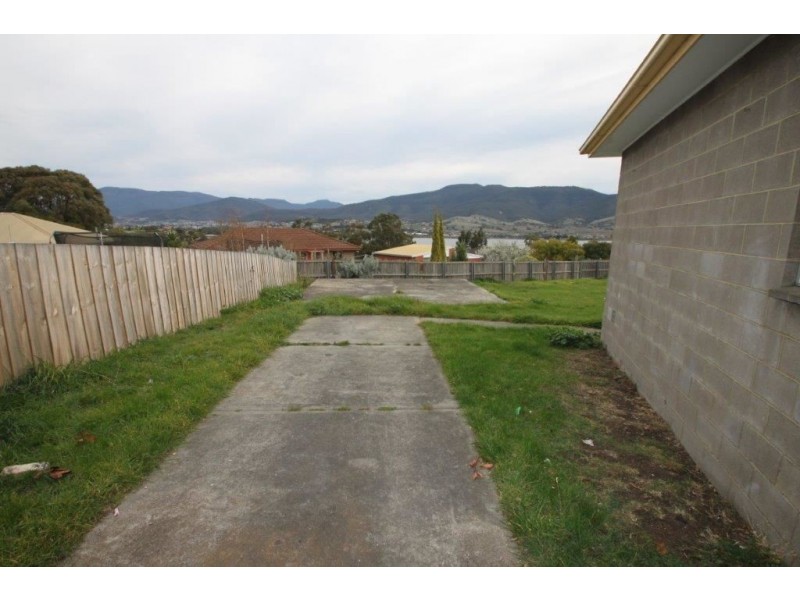 79 Lamprill Circle, Herdsmans Cove TAS 7030