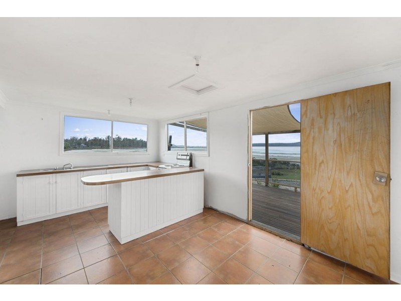 192 Bay Road, Boomer Bay TAS 7177