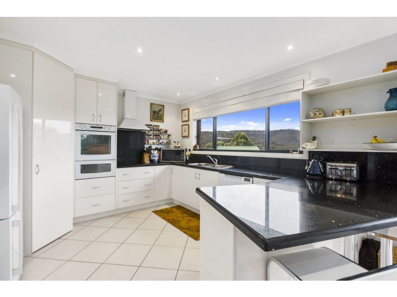 8 Wassell Place, Lindisfarne TAS 7015