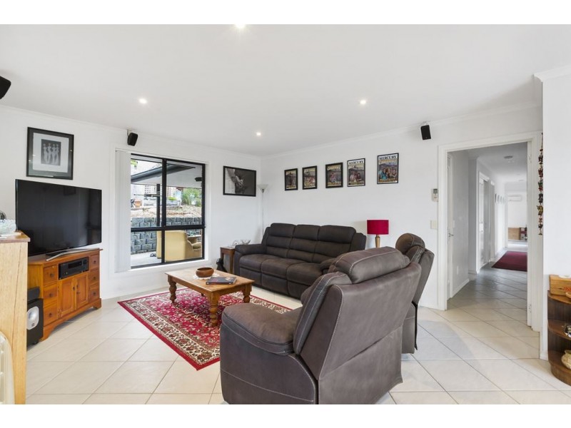 8 Wassell Place, Lindisfarne TAS 7015