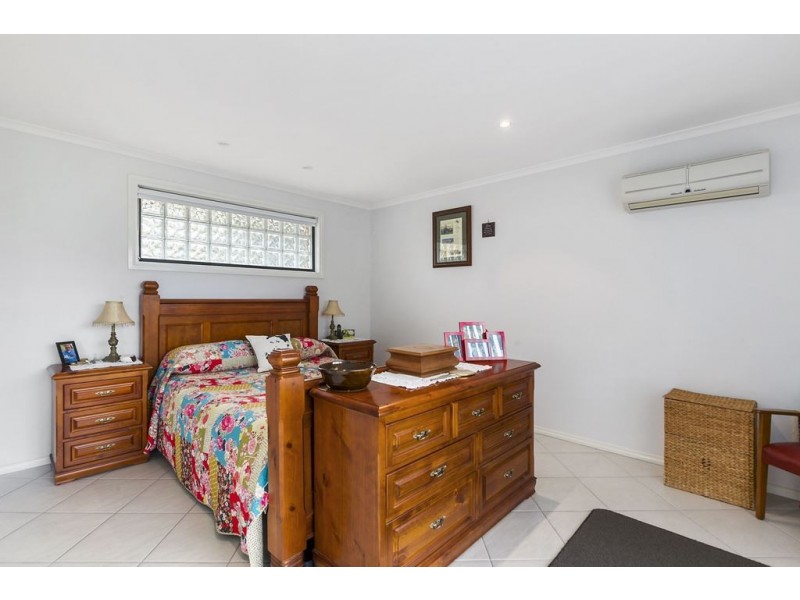 8 Wassell Place, Lindisfarne TAS 7015
