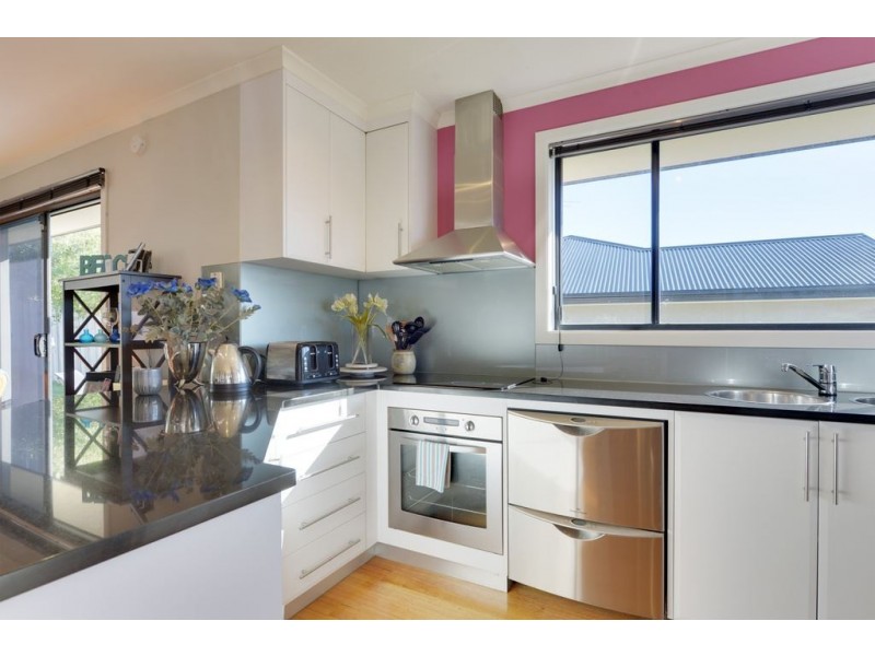 1/3 Raleigh Court, Howrah TAS 7018