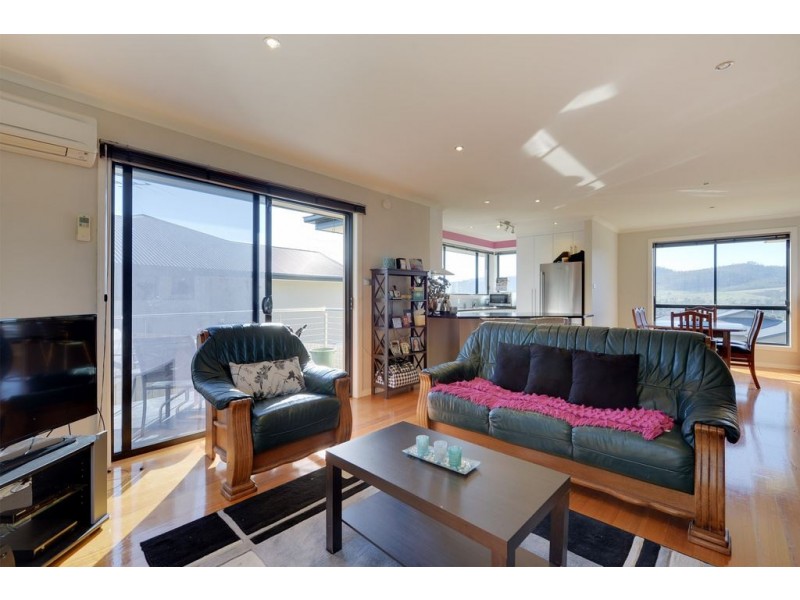 1/3 Raleigh Court, Howrah TAS 7018