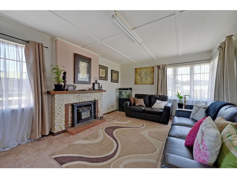 1 Crozier Place, Warrane TAS 7018