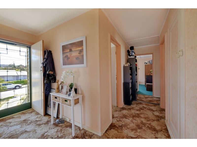 1 Crozier Place, Warrane TAS 7018