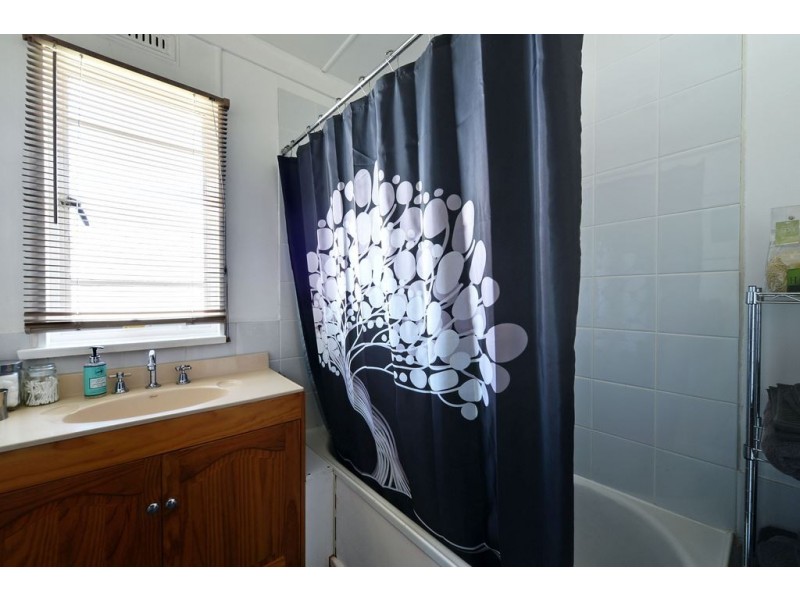 1 Crozier Place, Warrane TAS 7018