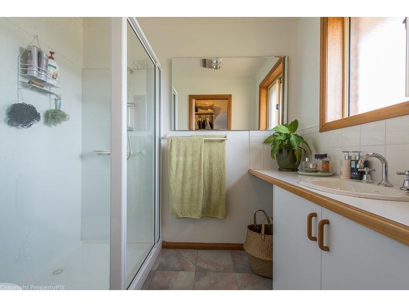 24 Cobblers Street, Seven Mile Beach TAS 7170