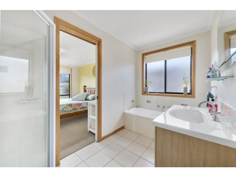 12 Nirranda Court, Oakdowns TAS 7019