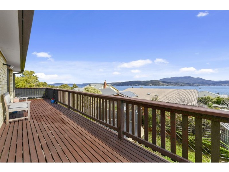 923 Oceana Drive, Tranmere TAS 7018
