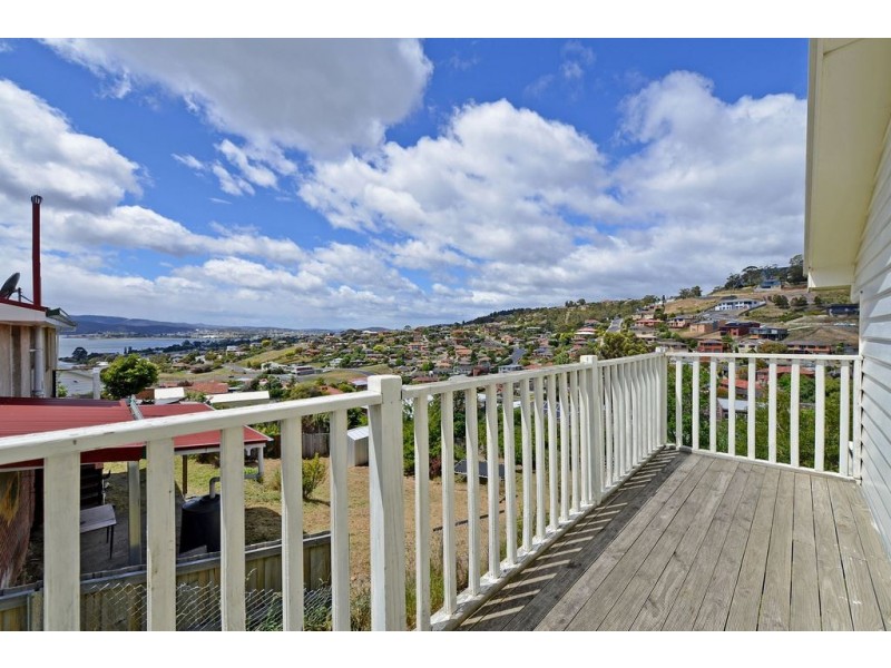 17 Tootonga Street, Chigwell TAS 7011