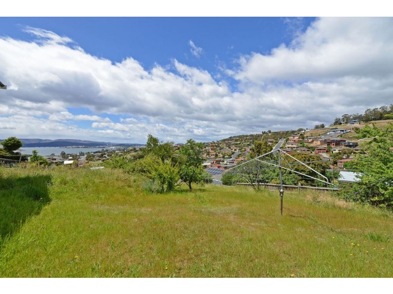 17 Tootonga Street, Chigwell TAS 7011