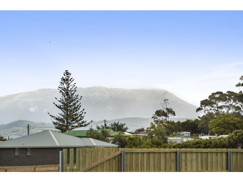 8 Blake Street, Opossum Bay TAS 7023