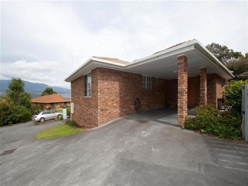 3/135 Malunna Road, Lindisfarne TAS 7015