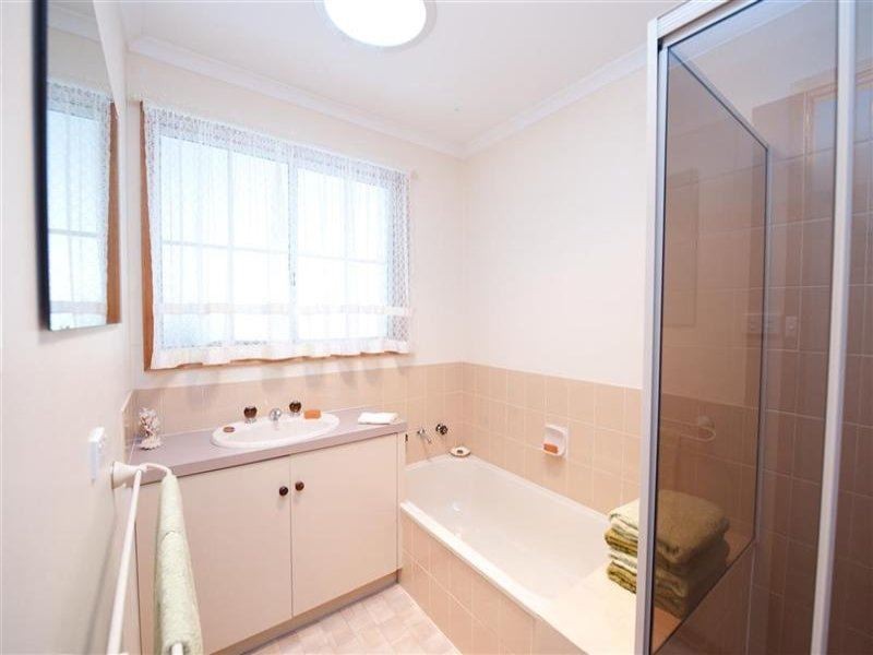 3/135 Malunna Road, Lindisfarne TAS 7015