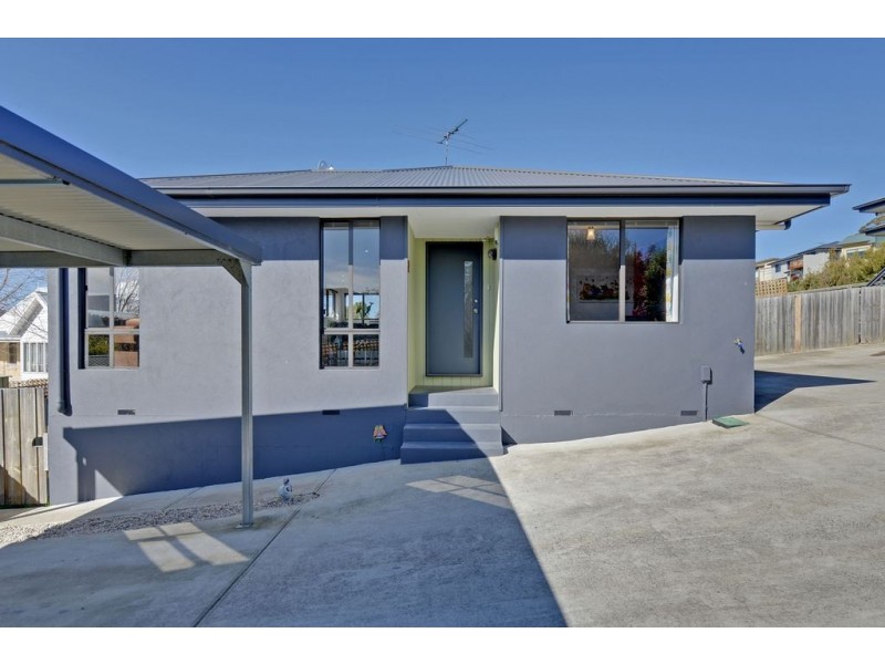 2/20 Raleigh Court, Howrah TAS 7018