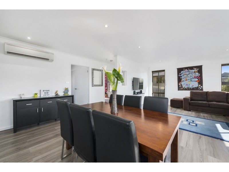 2/20 Raleigh Court, Howrah TAS 7018