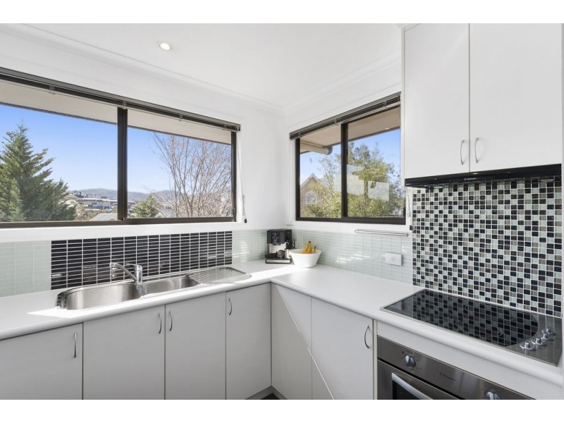 2/20 Raleigh Court, Howrah TAS 7018
