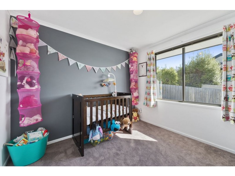 2/20 Raleigh Court, Howrah TAS 7018