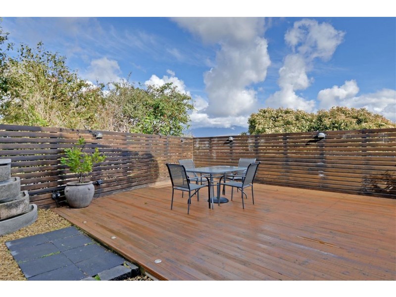 2/107A Cambridge Road, Bellerive TAS 7018