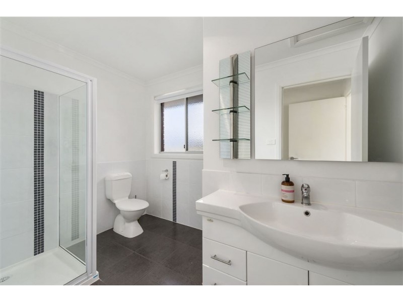 2/107A Cambridge Road, Bellerive TAS 7018