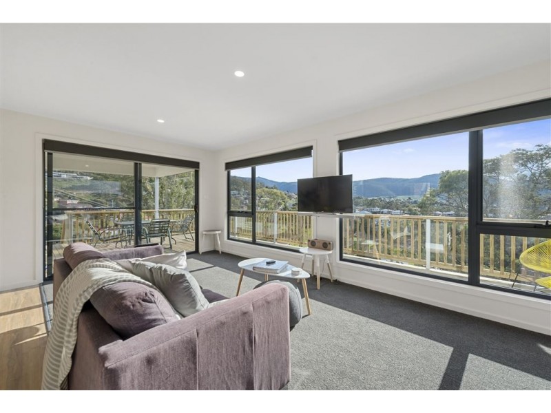 16 Atherton Avenue, West Moonah TAS 7009