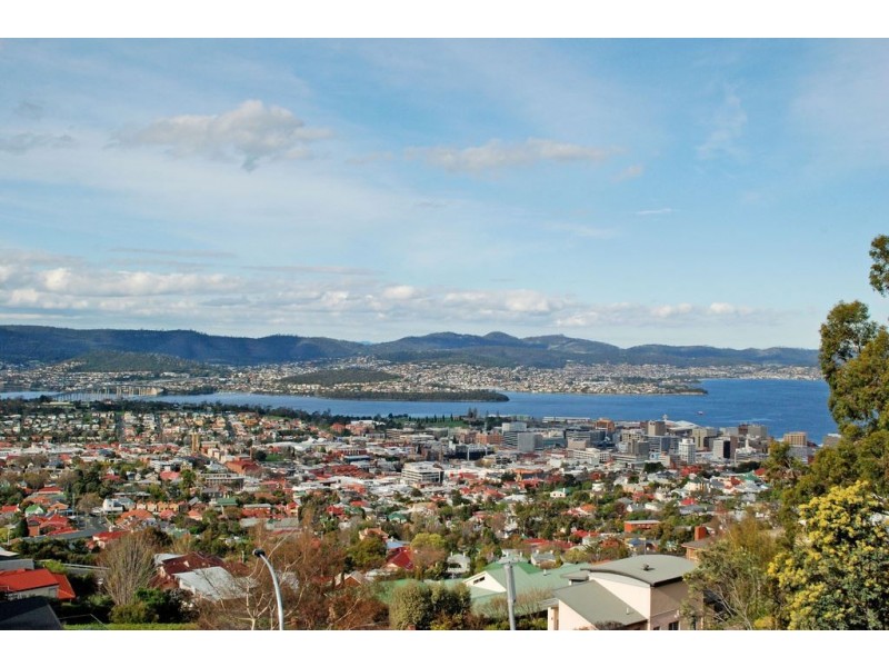 36 Fielding Drive, West Hobart TAS 7000