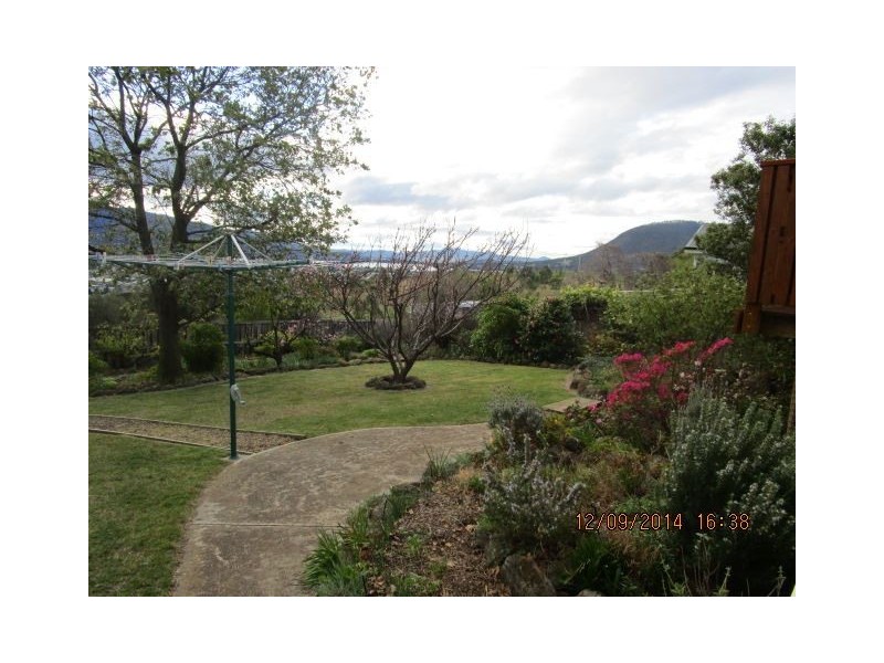 82 Lennox Avenue, Lutana TAS 7009