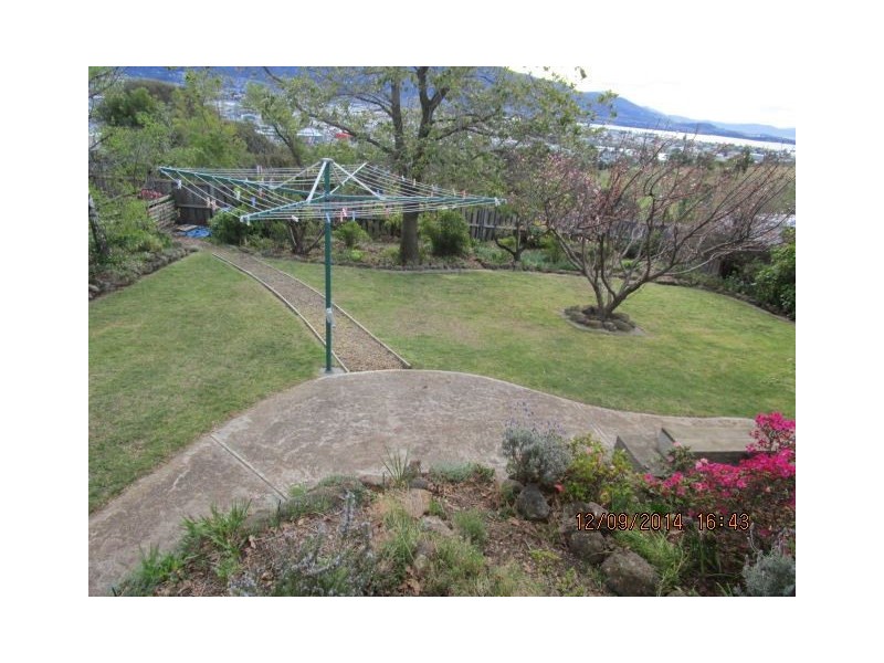 82 Lennox Avenue, Lutana TAS 7009