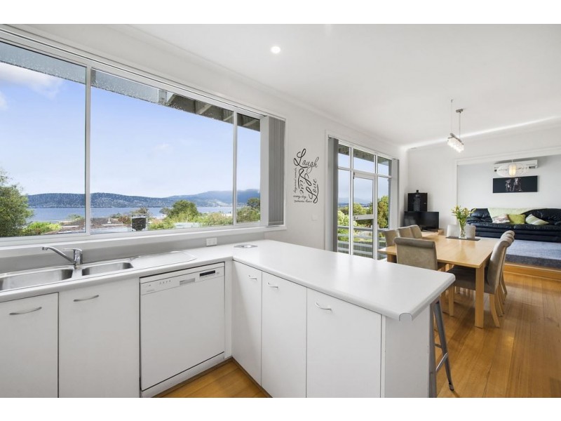 493 Oceana Drive, Howrah TAS 7018