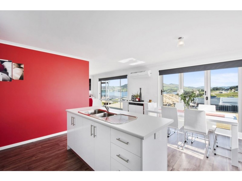 63 Reynolds Road, Midway Point TAS 7171