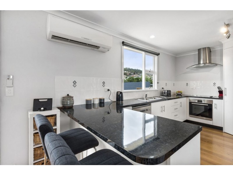 6 Berega Street, Howrah TAS 7018