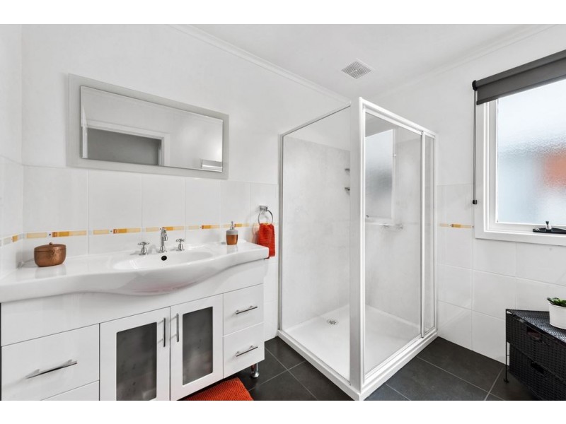 6 Berega Street, Howrah TAS 7018