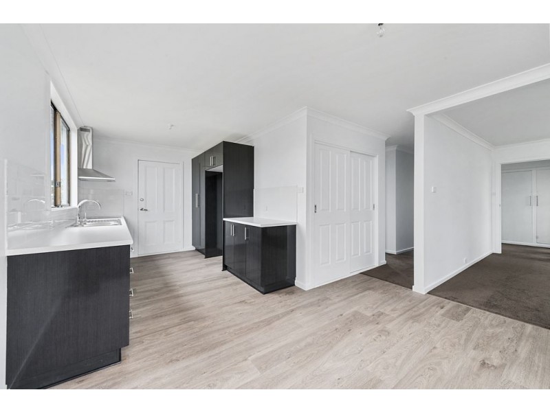 1 Yaralla Place, Berriedale TAS 7011