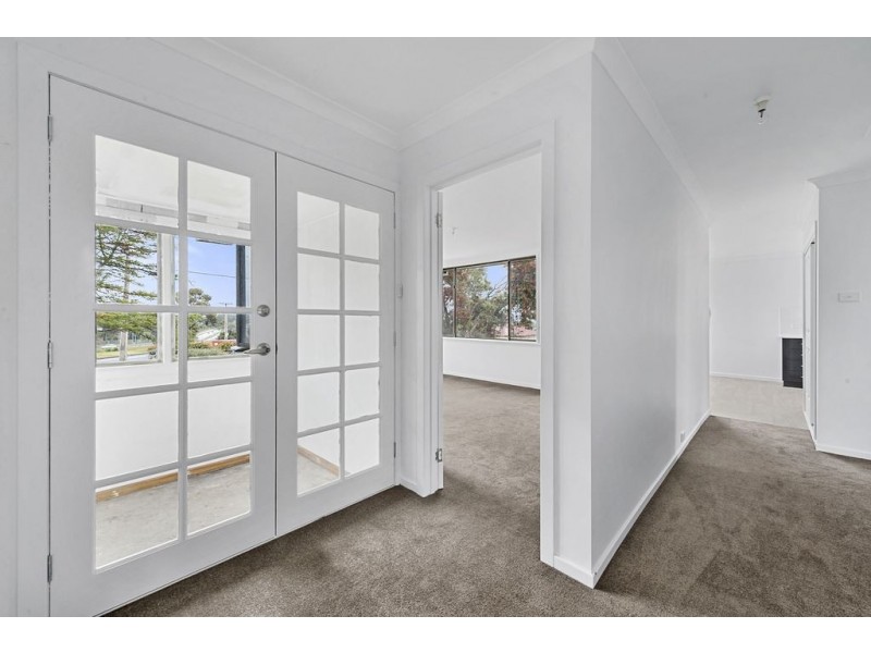 1 Yaralla Place, Berriedale TAS 7011