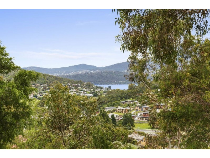 18b Florelyn Terrace, Geilston Bay TAS 7015