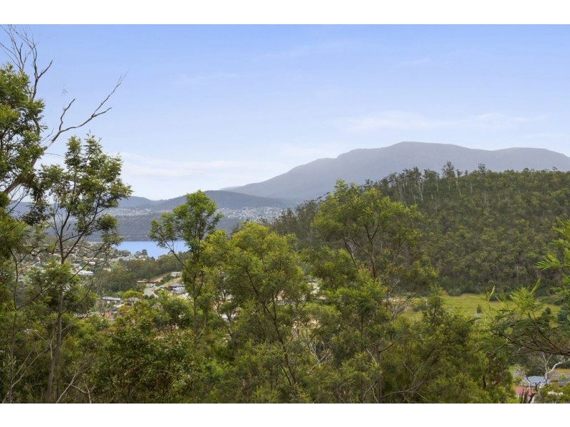 18b Florelyn Terrace, Geilston Bay TAS 7015