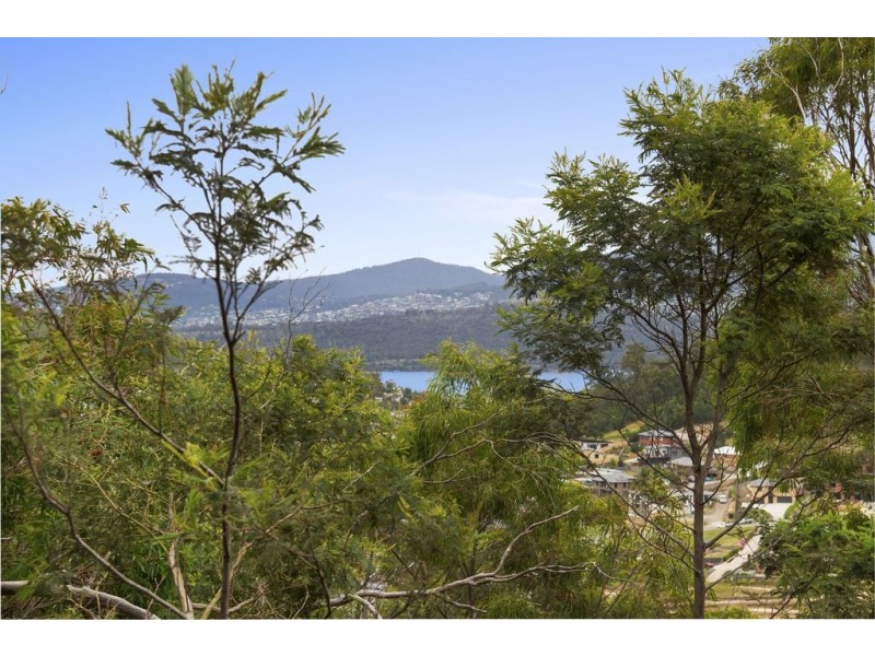 18b Florelyn Terrace, Geilston Bay TAS 7015