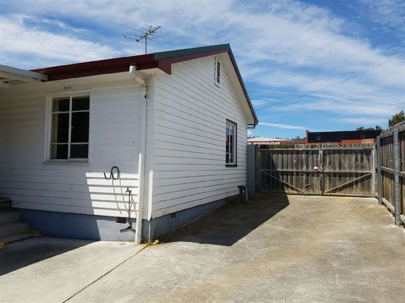300 Cambridge Road, Warrane TAS 7018