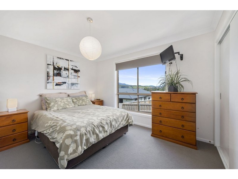 2/2 Juliana Close, Oakdowns TAS 7019