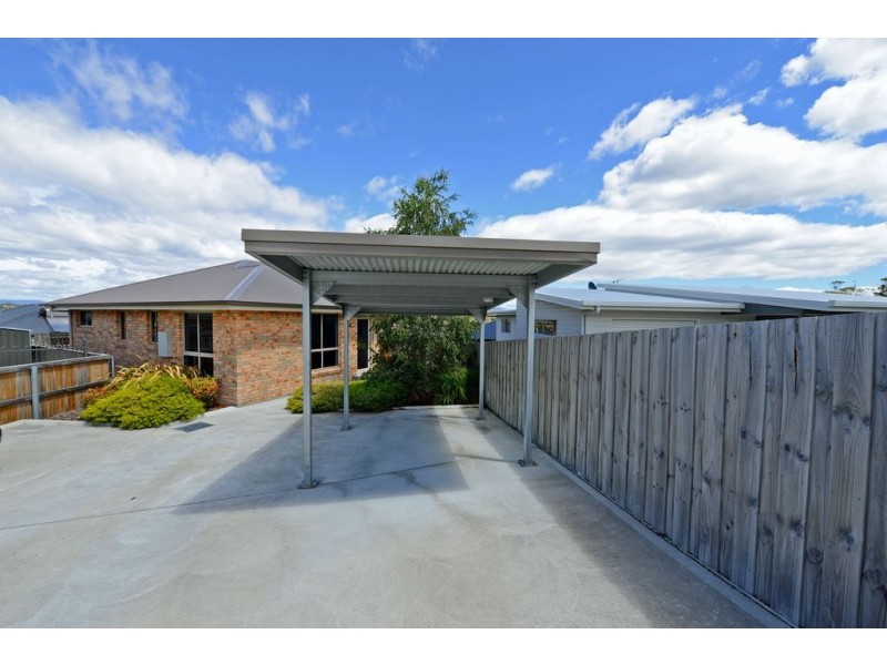 2/2 Juliana Close, Oakdowns TAS 7019