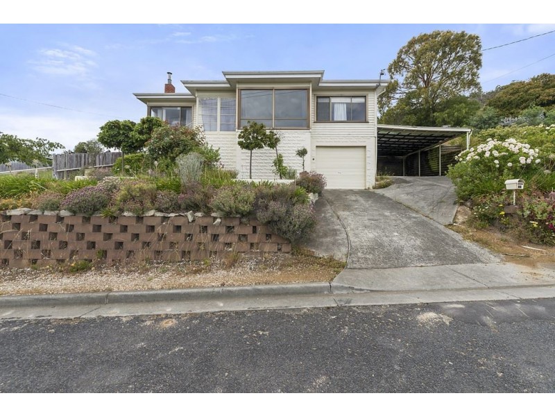 28 Sharland Avenue, New Norfolk TAS 7140