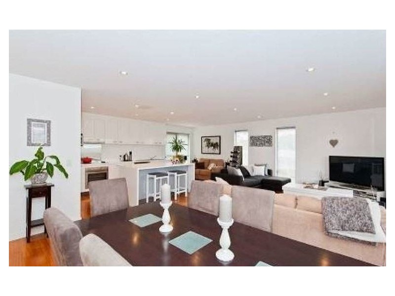 3/10 Marana Avenue, Rose Bay TAS 7015