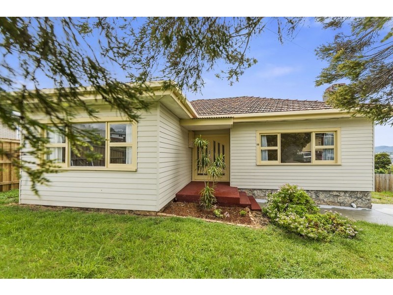 19 Fourth Avenue, West Moonah TAS 7009