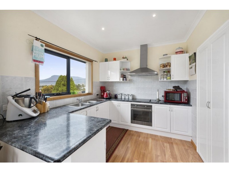 53 Clives Avenue, Old Beach TAS 7017